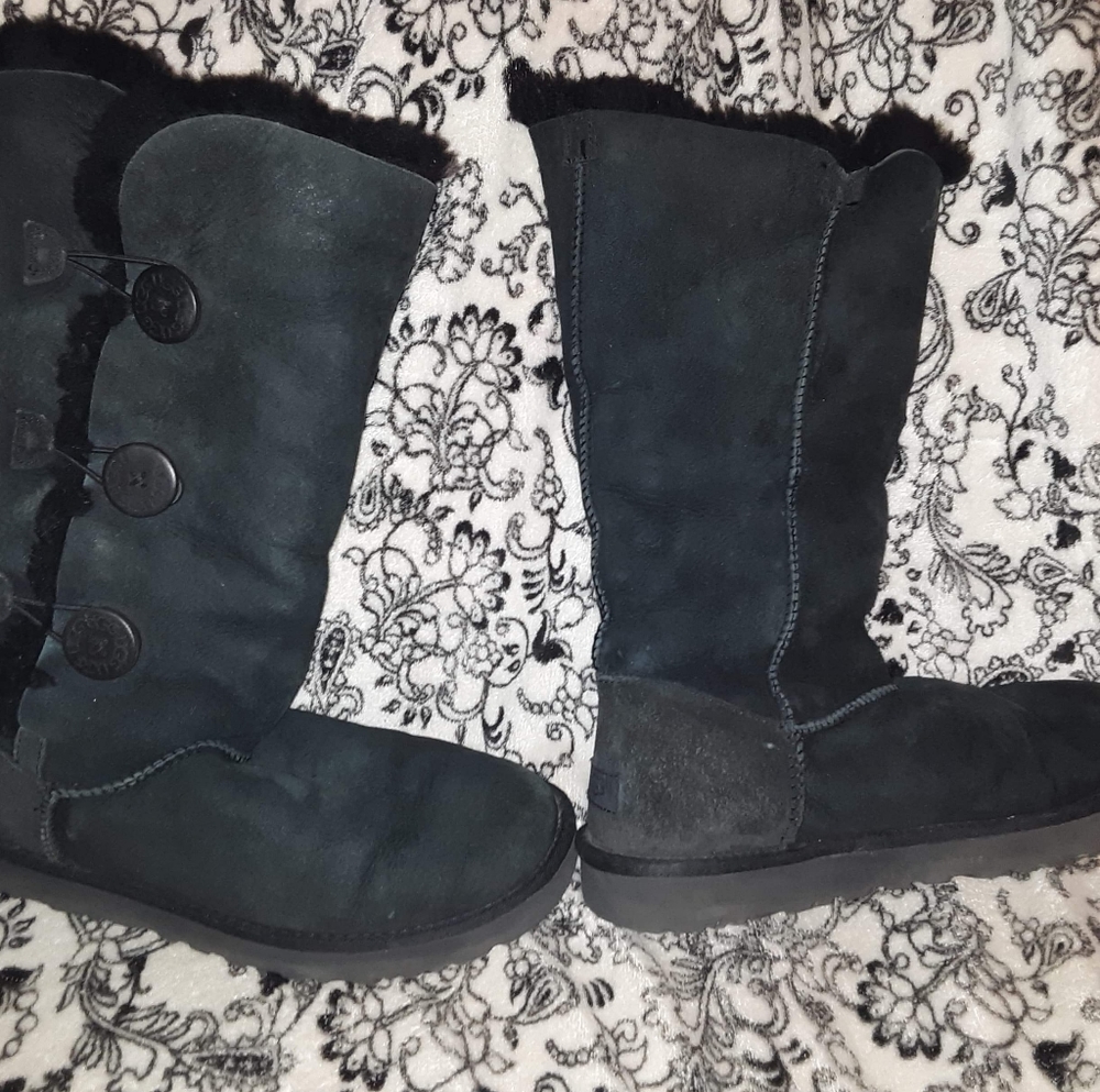 Black UGG boots